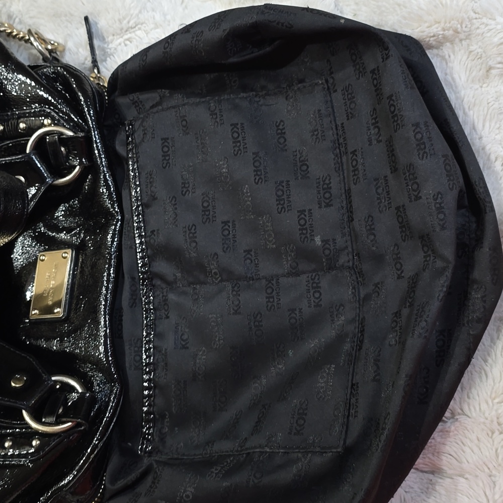 Patent leather designer Michael Kors luxury handbag - Picture 10 of 10